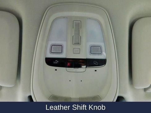 New 2025 Volvo XC60 B5 Plus w/ Protection Package Premier image 31