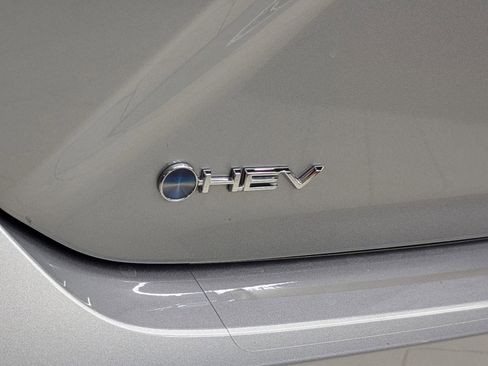 Used 2025 Toyota Camry LE w/ Convenience Package image 32