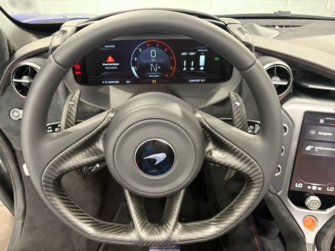 New 2025 McLaren 750S Spider image 10