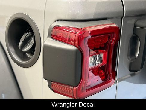 Used 2021 Jeep Wrangler Unlimited Sport image 40