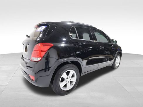 Used 2019 Chevrolet Trax LT w/ LPO, Cargo Package image 4