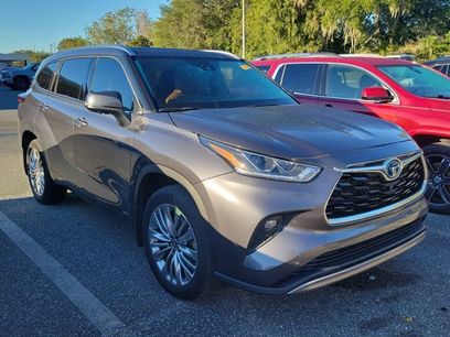 Used 2024 Toyota Highlander Platinum