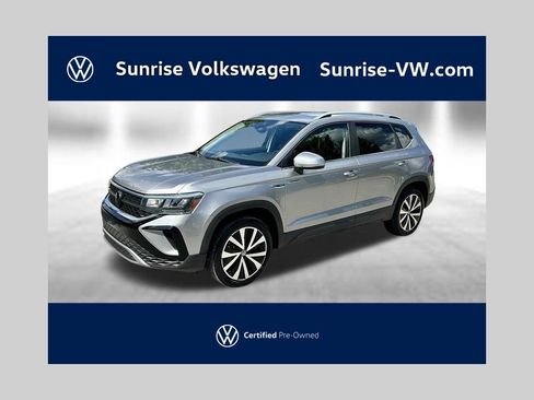Used 2023 Volkswagen Taos SE FWD image 1