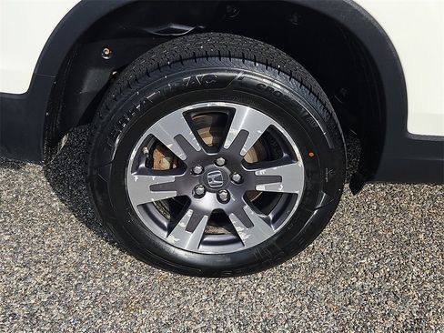 Certified 2017 Honda Ridgeline RTL image 4