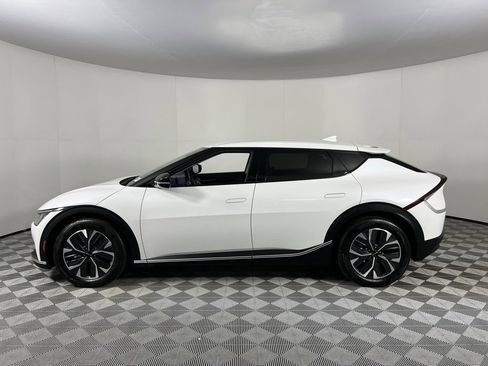 Used 2024 Kia EV6 Light image 11