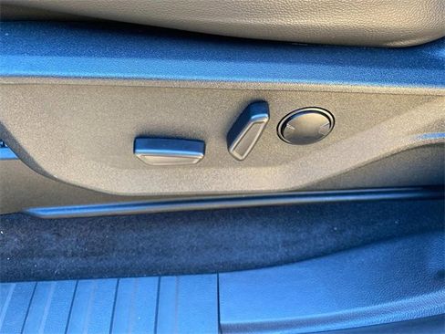 Used 2025 Ford F150 Lariat w/ FX4 Off-Road Package image 14