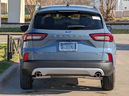 New 2026 Ford Escape SE image 5