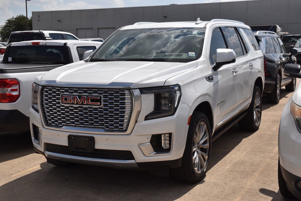 Used 2021 GMC Yukon Denali w/ Denali Premium Package AWD/4WD image 2