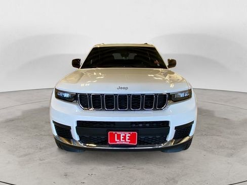 New 2026 Jeep Grand Cherokee L Laredo image 9