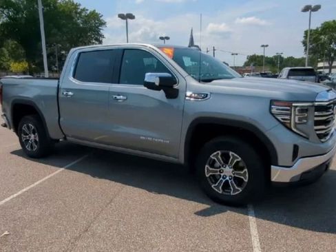 Used 2024 GMC Sierra 1500 SLT image 2