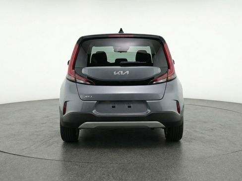 Used 2025 Kia Soul LX w/ LX Technology Package FWD image 7