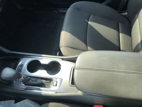 Used 2025 Chevrolet Malibu LT FWD image 16
