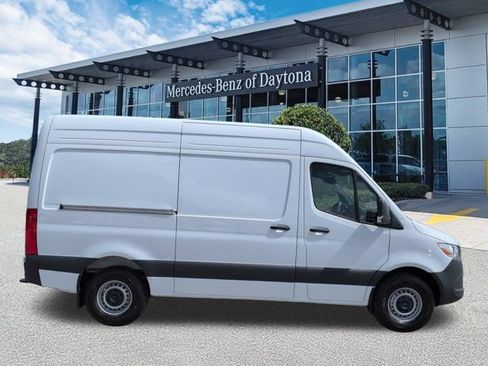 Used 2026 Mercedes-Benz Sprinter 2500 image 3