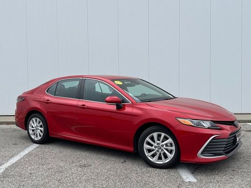 Used 2023 Toyota Camry LE w/ Convenience Package AWD/4WD image 7
