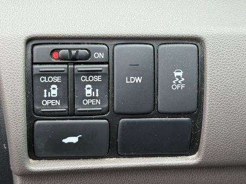 Used 2016 Honda Odyssey EX-L image 17