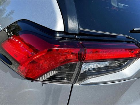 Used 2024 Toyota RAV4 LE image 29