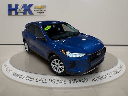 Used 2023 Ford Escape Active AWD/4WD image 2