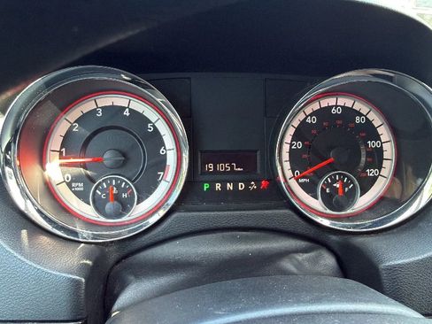 Used 2013 Dodge Grand Caravan SXT image 11