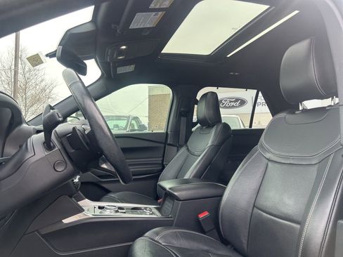 Used 2020 Ford Explorer ST w/ Premium Technology Package image 9