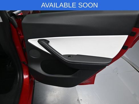 Used 2021 Tesla Model Y Long Range AWD/4WD image 30