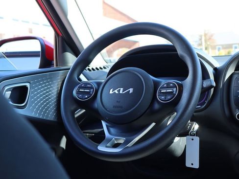 Used 2025 Kia Soul LX w/ Option Group 015 image 37