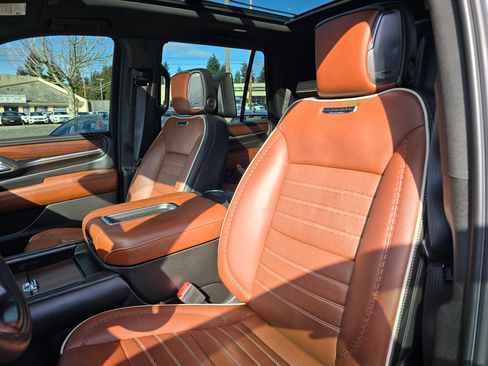 Used 2023 GMC Yukon Denali Ultimate image 26