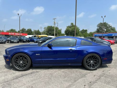 Used 2013 Ford Mustang GT Premium w/ Comfort Pkg RWD image 9