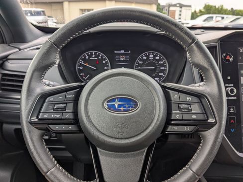 Used 2025 Subaru Forester Premium AWD/4WD image 19