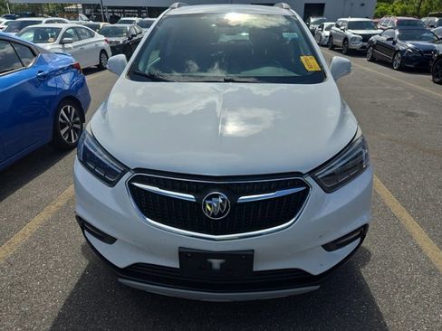 Used 2018 Buick Encore Essence FWD image 7