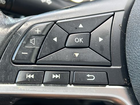 Used 2021 Nissan Sentra SV FWD image 19