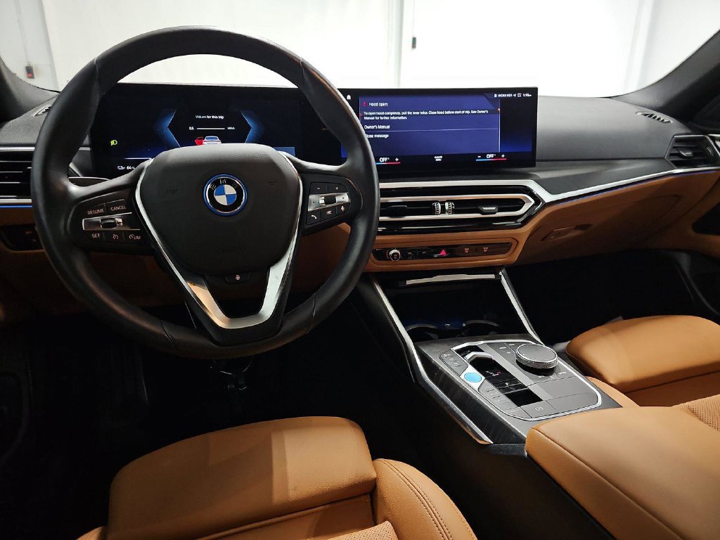Used 2023 BMW i4 eDrive35 w/ Premium Package RWD image 15