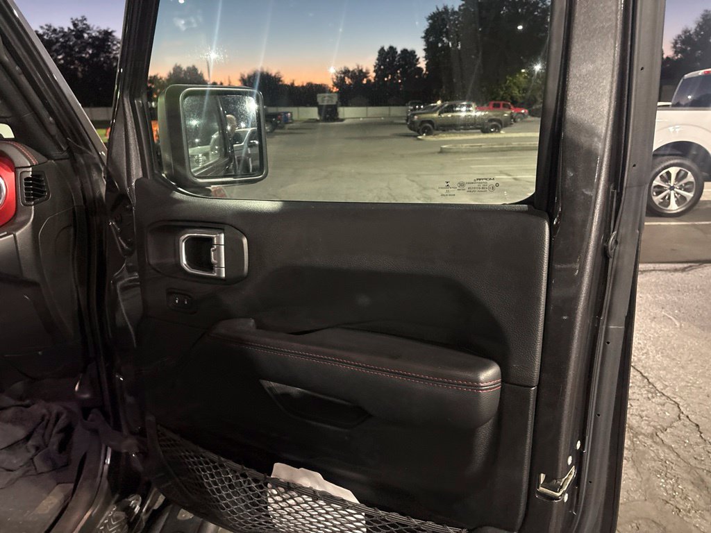 Used 2022 Jeep Gladiator Rubicon w/ Cold Weather Group AWD/4WD image 18