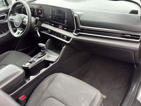 Used 2023 Kia Sportage LX AWD/4WD image 34