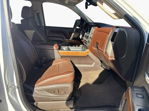 Used 2017 Chevrolet Silverado 1500 High Country image 30