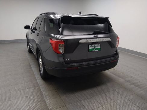 Used 2020 Ford Explorer XLT RWD image 5