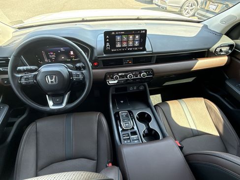 Used 2023 Honda Pilot Elite image 23