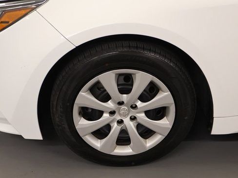 Used 2024 Toyota Corolla LE FWD image 7