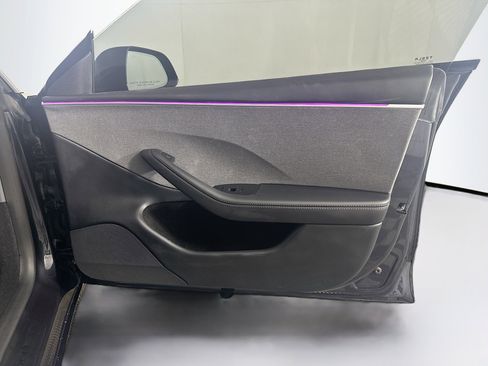 Used 2025 Tesla Model 3 Long Range RWD image 32