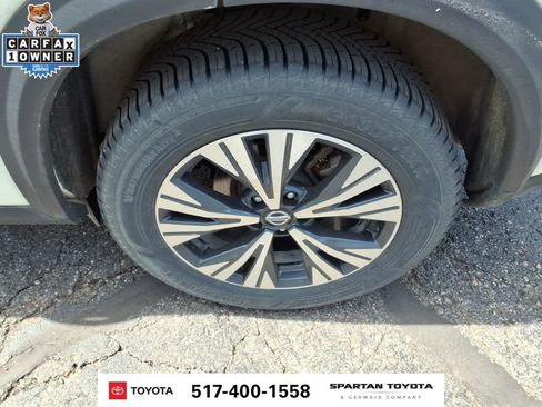 Used 2021 Nissan Rogue SV AWD/4WD image 11