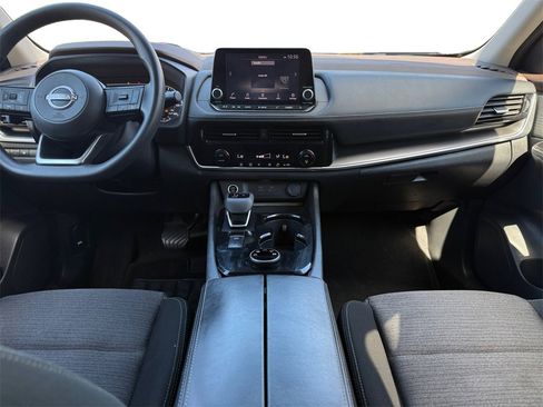 Used 2022 Nissan Rogue SV image 10