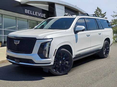 Used 2025 Cadillac Escalade ESV Sport Platinum w/ LPO, ONYX Package AWD/4WD image 1
