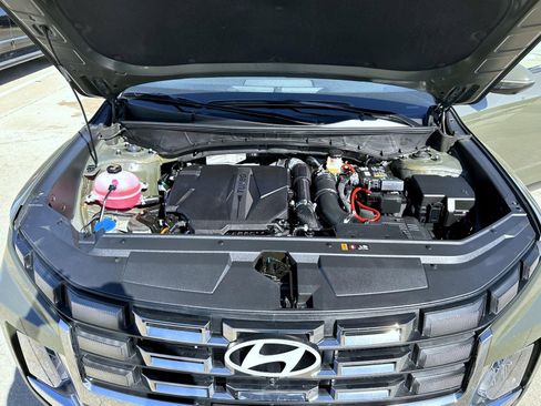 Used 2025 Hyundai Santa Cruz Limited AWD/4WD image 24