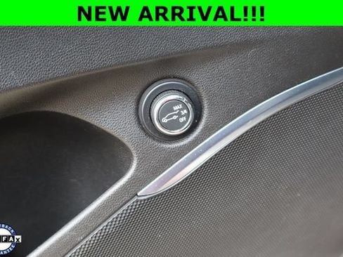 Used 2019 Buick Enclave Essence FWD image 24