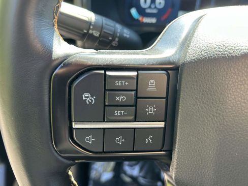 Used 2023 Ford Expedition Platinum image 24