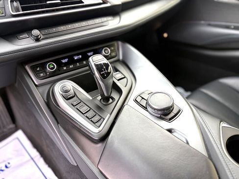 Used 2015 BMW i8 image 25