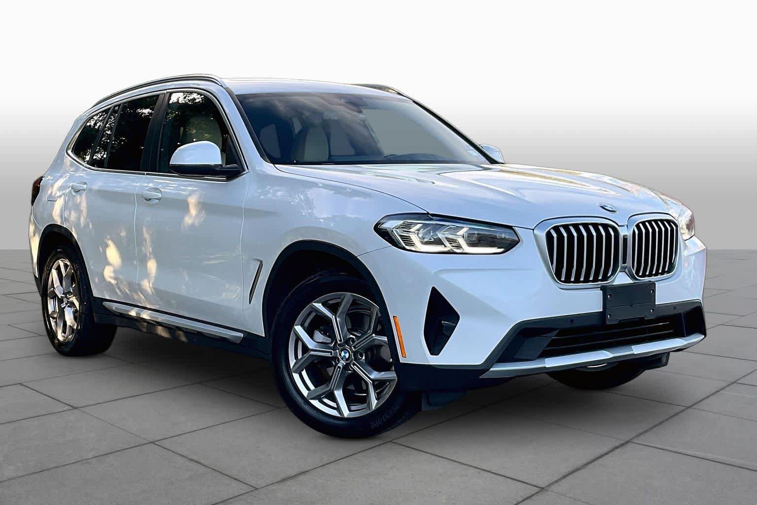 Used 2024 BMW X3 xDrive30i w/ Premium Package w/ZPA AWD/4WD image 2