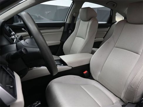 Used 2020 Honda Accord LX image 14