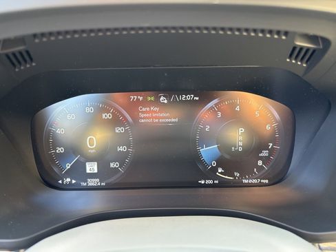 Used 2021 Volvo XC60 T5 Inscription w/ Advanced Package image 15