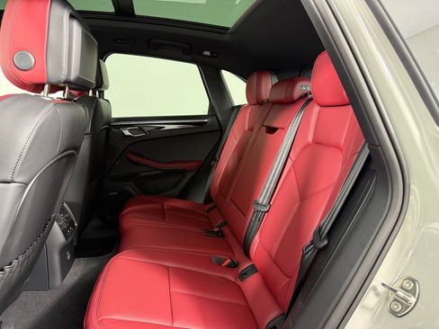 Certified 2026 Porsche Macan Turbo AWD/4WD image 24