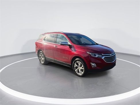 Used 2020 Chevrolet Equinox Premier image 2
